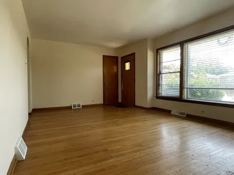 5819 South Narragansett Avenue S Chicago IL 60638