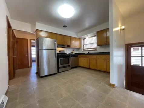 5819 South Narragansett Avenue S Chicago IL 60638