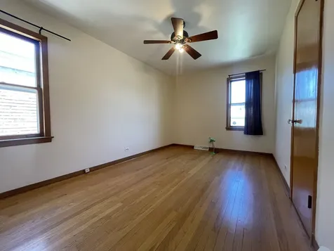 5819 South Narragansett Avenue S Chicago IL 60638