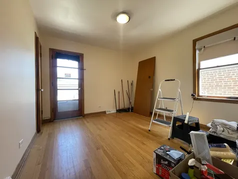 5819 South Narragansett Avenue S Chicago IL 60638