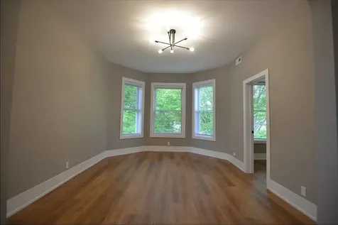 4113 North Damen Avenue Chicago IL 60618
