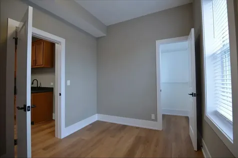 4113 North Damen Avenue Chicago IL 60618