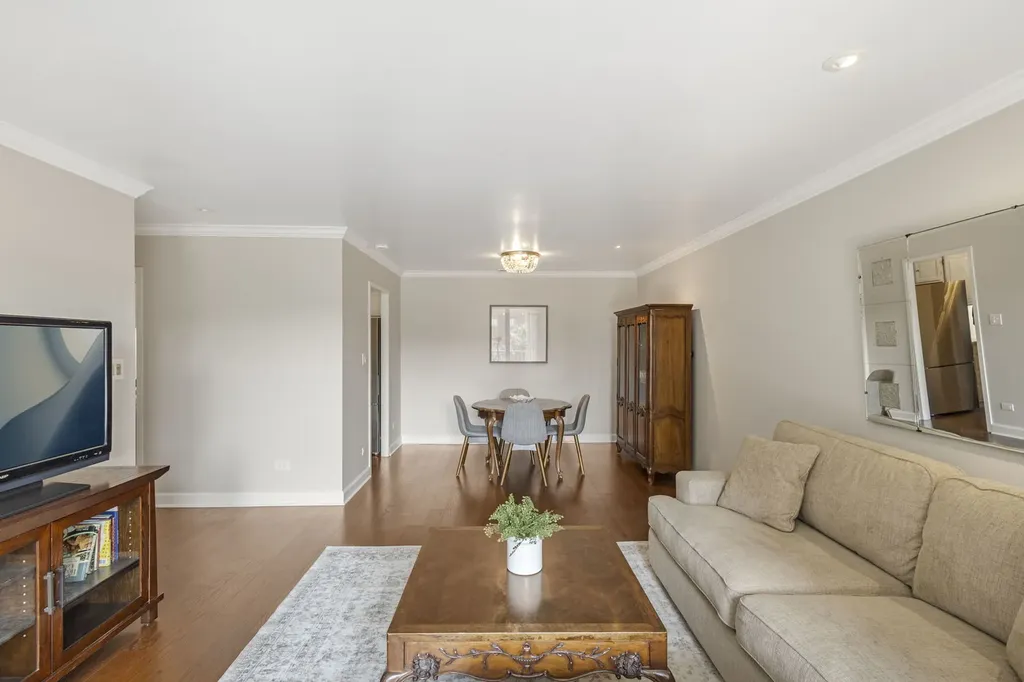 111 Acacia Drive Indian Head Park IL 60525