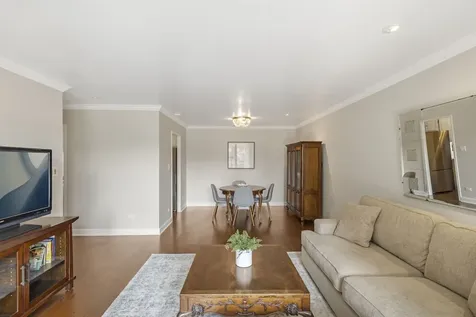 111 Acacia Drive Indian Head Park IL 60525