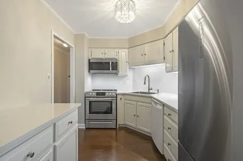 111 Acacia Drive Indian Head Park IL 60525