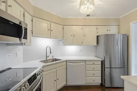 111 Acacia Drive Indian Head Park IL 60525