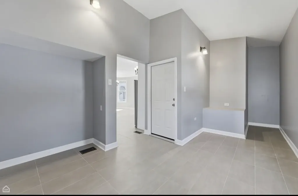 3726 West Mclean Avenue Chicago IL 60647
