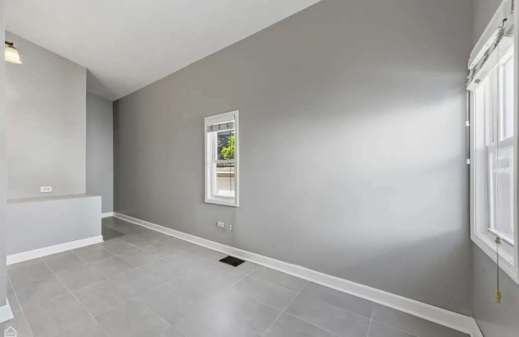 3726 West Mclean Avenue Chicago IL 60647