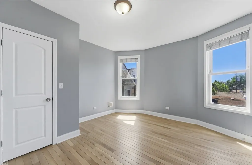 3726 West Mclean Avenue Chicago IL 60647