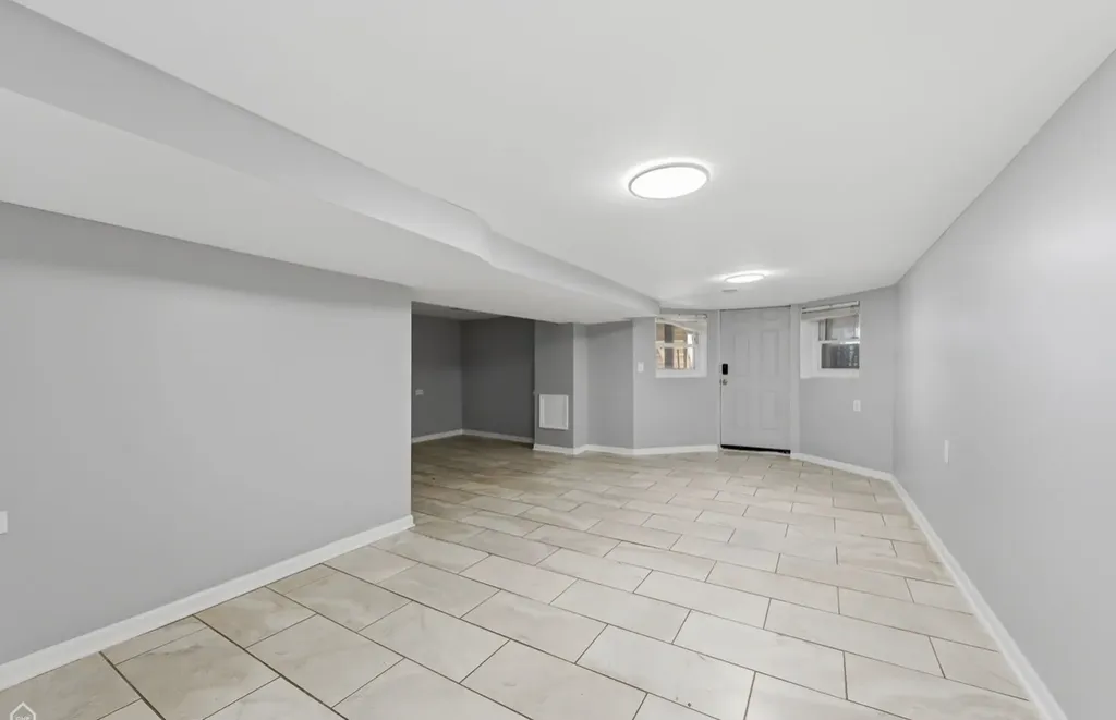 3726 West Mclean Avenue Chicago IL 60647