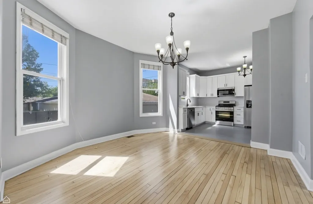 3726 West Mclean Avenue Chicago IL 60647