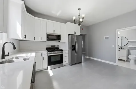 3726 West Mclean Avenue Chicago IL 60647