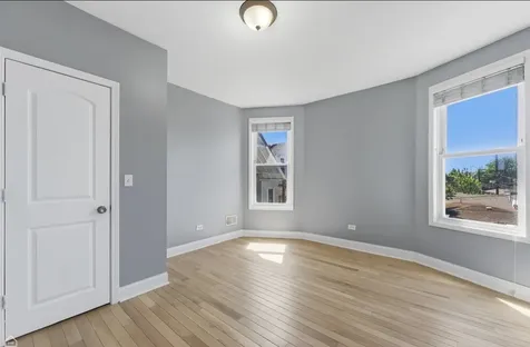 3726 West Mclean Avenue Chicago IL 60647