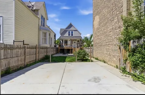3726 West Mclean Avenue Chicago IL 60647