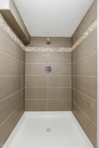 3726 West Mclean Avenue Chicago IL 60647