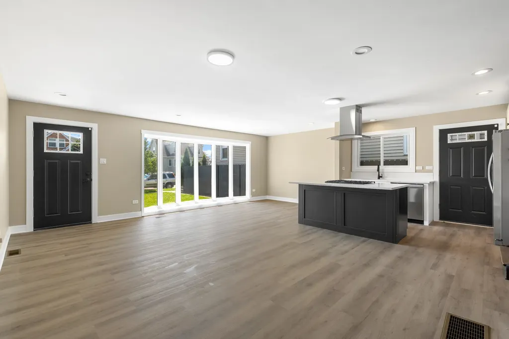 5024 South Lockwood Avenue Chicago IL 60638