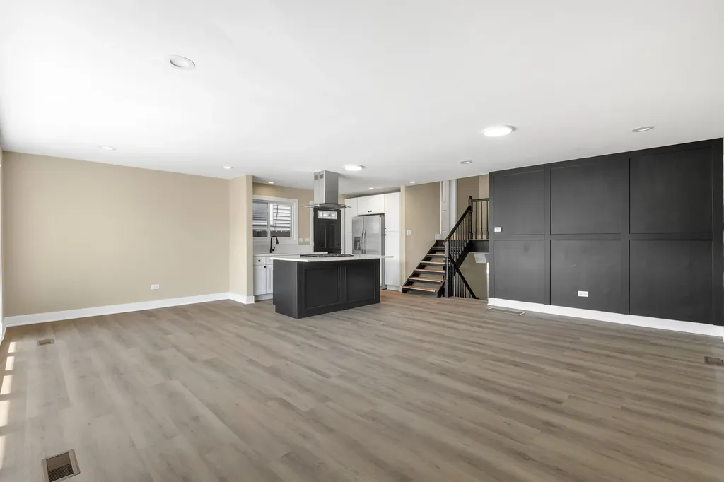 5024 South Lockwood Avenue Chicago IL 60638