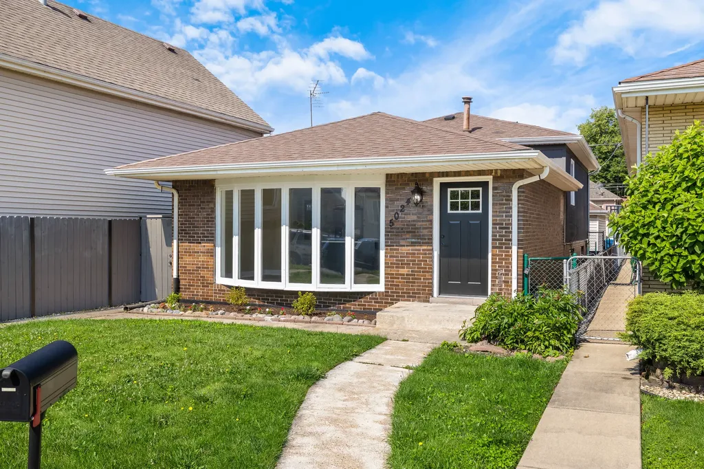 5024 South Lockwood Avenue Chicago IL 60638