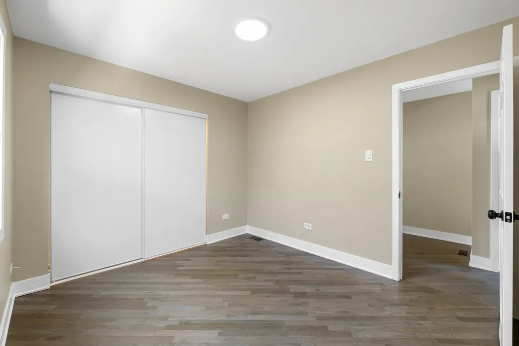 5024 South Lockwood Avenue Chicago IL 60638
