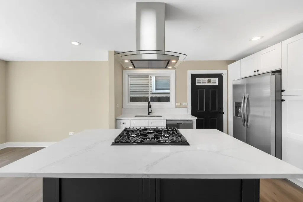 5024 South Lockwood Avenue Chicago IL 60638