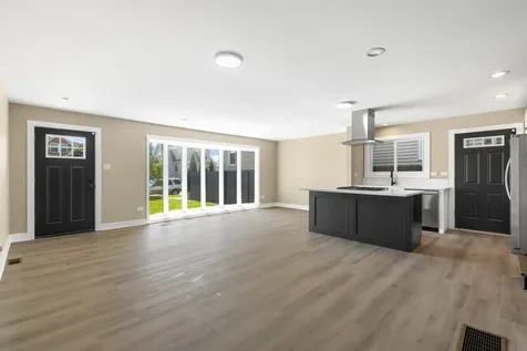 5024 South Lockwood Avenue Chicago IL 60638