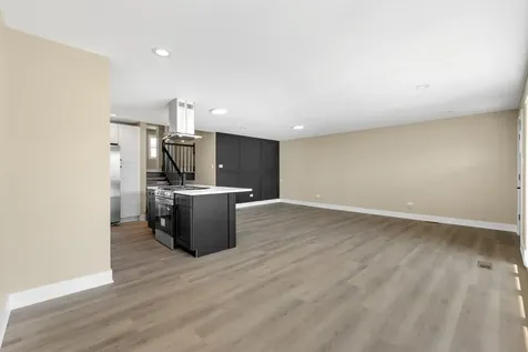 5024 South Lockwood Avenue Chicago IL 60638