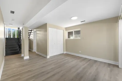 5024 South Lockwood Avenue Chicago IL 60638
