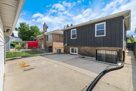 5024 South Lockwood Avenue Chicago IL 60638