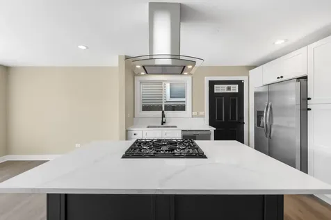 5024 South Lockwood Avenue Chicago IL 60638