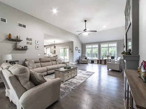 15919 Burr Oak Road Plano IL 60545