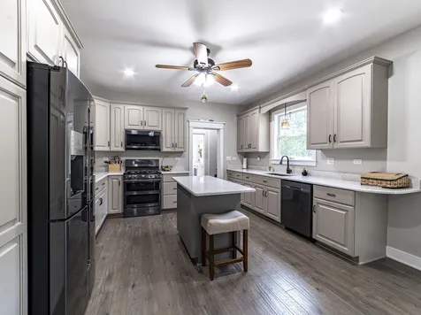 15919 Burr Oak Road Plano IL 60545