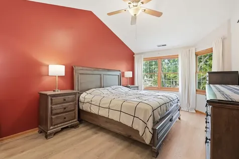 3255 North Daniels Court Arlington Heights IL 60004