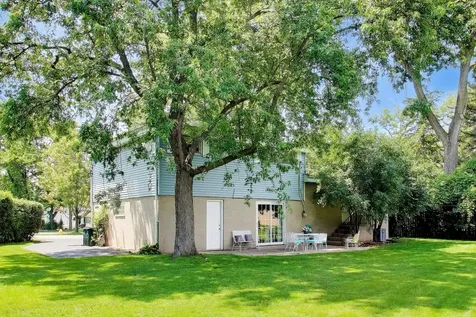 1115 Pfingsten Road Glenview IL 60025