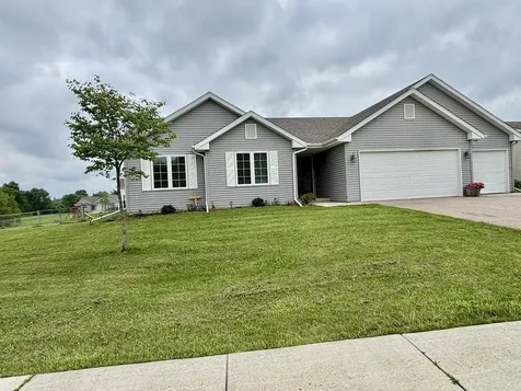 205 Sundance Trail Capron IL 61012