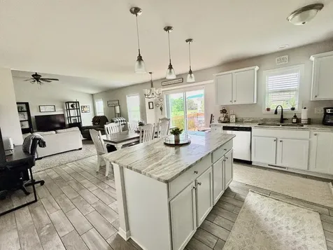 205 Sundance Trail Capron IL 61012
