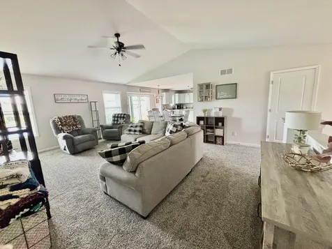205 Sundance Trail Capron IL 61012