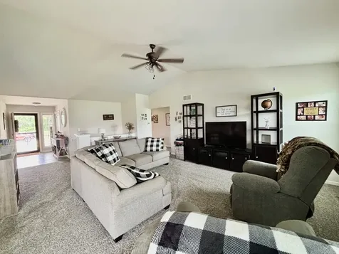 205 Sundance Trail Capron IL 61012