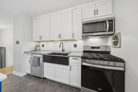 917 East Morris Drive Palatine IL 60074