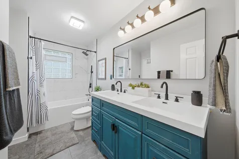 917 East Morris Drive Palatine IL 60074