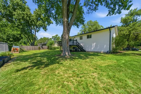 917 East Morris Drive Palatine IL 60074