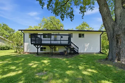 917 East Morris Drive Palatine IL 60074