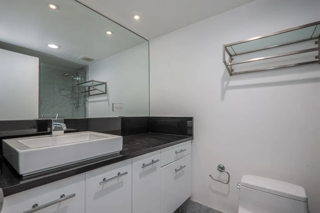 175 East Delaware Place Chicago IL 60611