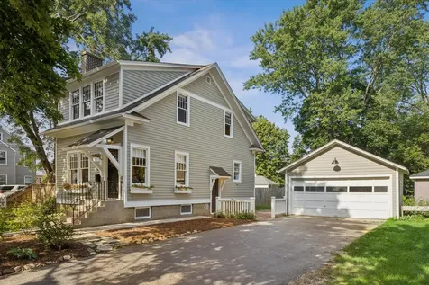 84 South Caroline Street Crystal Lake IL 60014