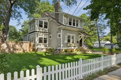 84 South Caroline Street Crystal Lake IL 60014