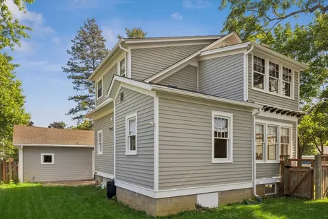 84 South Caroline Street Crystal Lake IL 60014