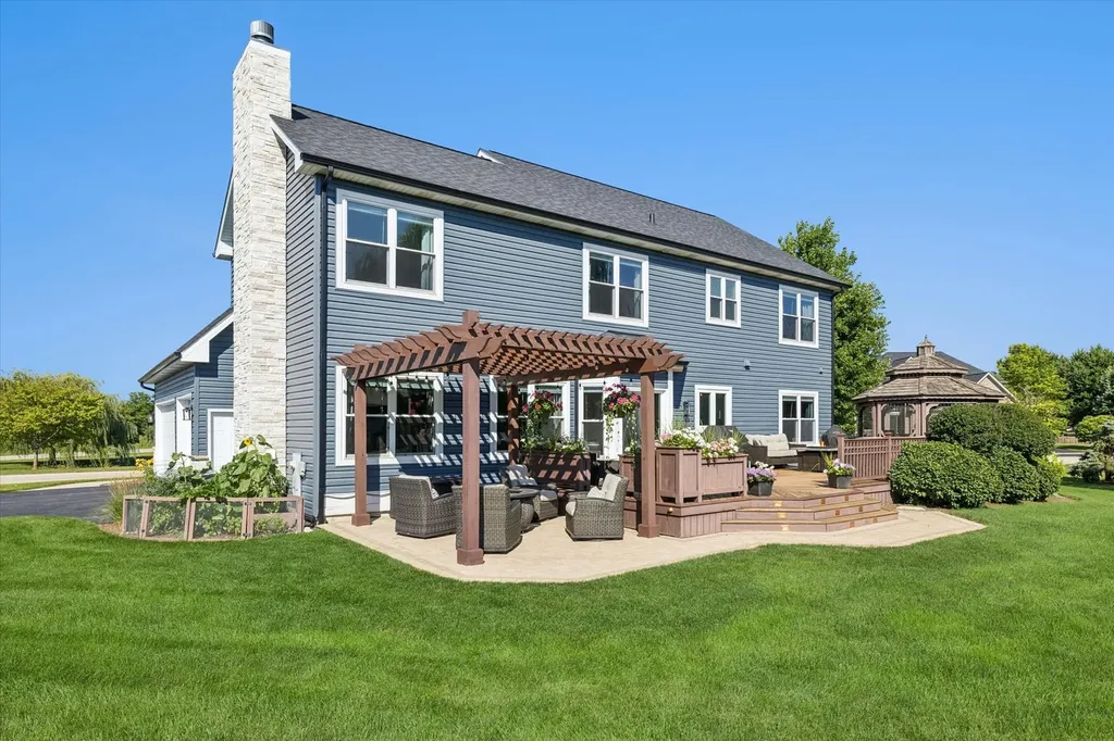 5243 Greenshire Circle Lake In The Hills IL 60156