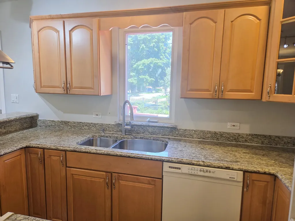 2657 North Sayre Avenue Chicago IL 60707