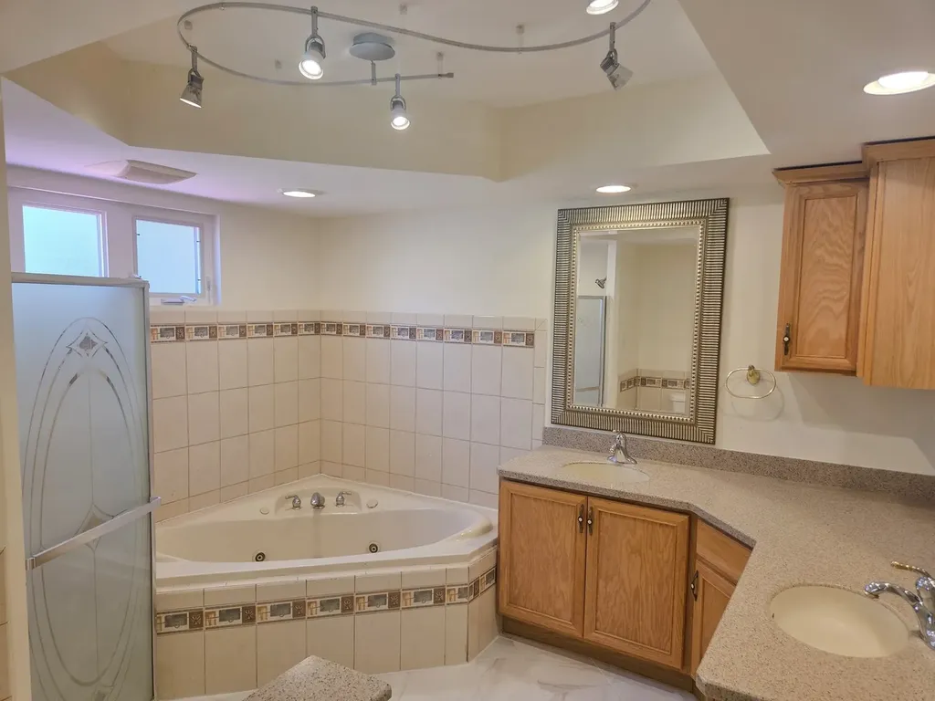 2657 North Sayre Avenue Chicago IL 60707