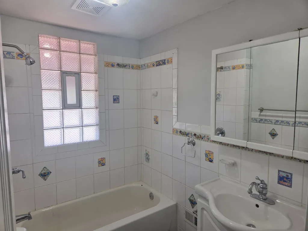 2657 North Sayre Avenue Chicago IL 60707