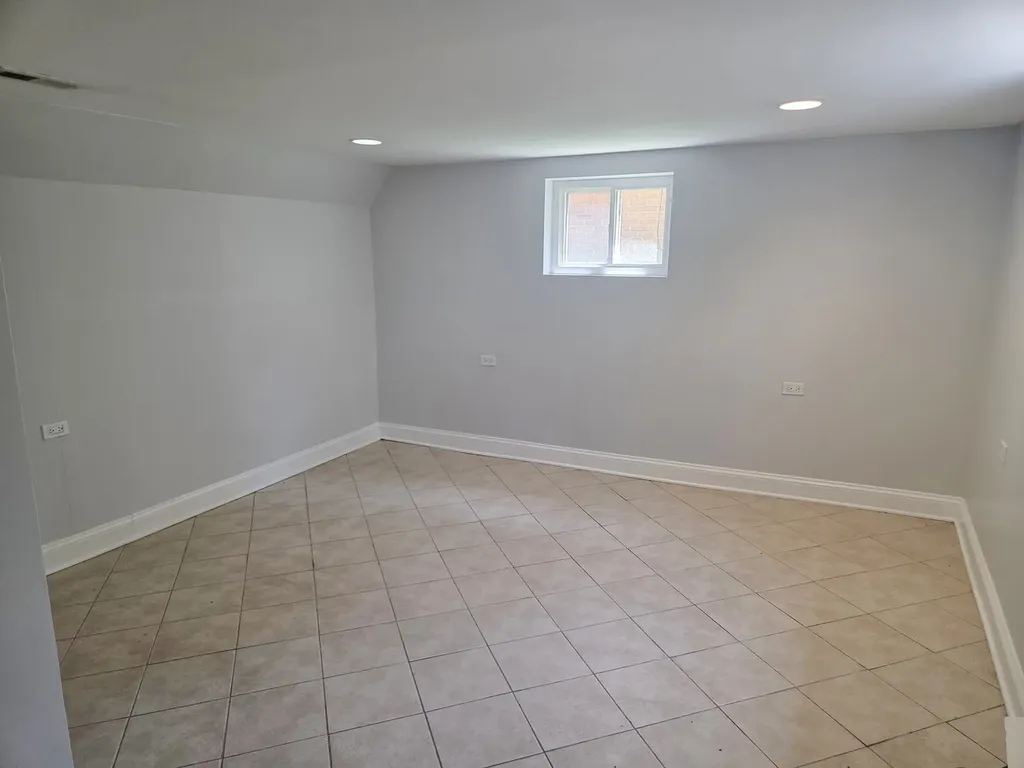 2657 North Sayre Avenue Chicago IL 60707
